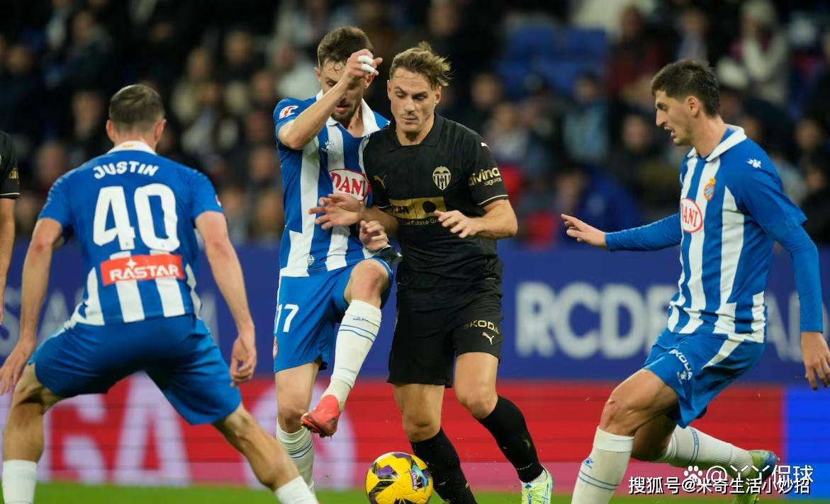 今夜西甲焦点战;马德里竞技状态回暖;球迷炸锅;更衣室氛围转暖的简单介绍 今夜西甲焦点战;马德里竞技状态回暖;球迷炸锅;更衣室氛围转暖的简单介绍