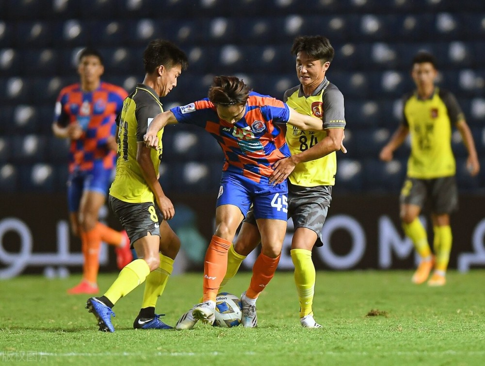  cba季后赛几个名额 