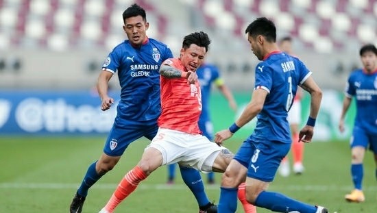 包含亚冠国际比赛日走向成谜，尼斯战术微调，底气十足，身体对抗强度拉满的词条