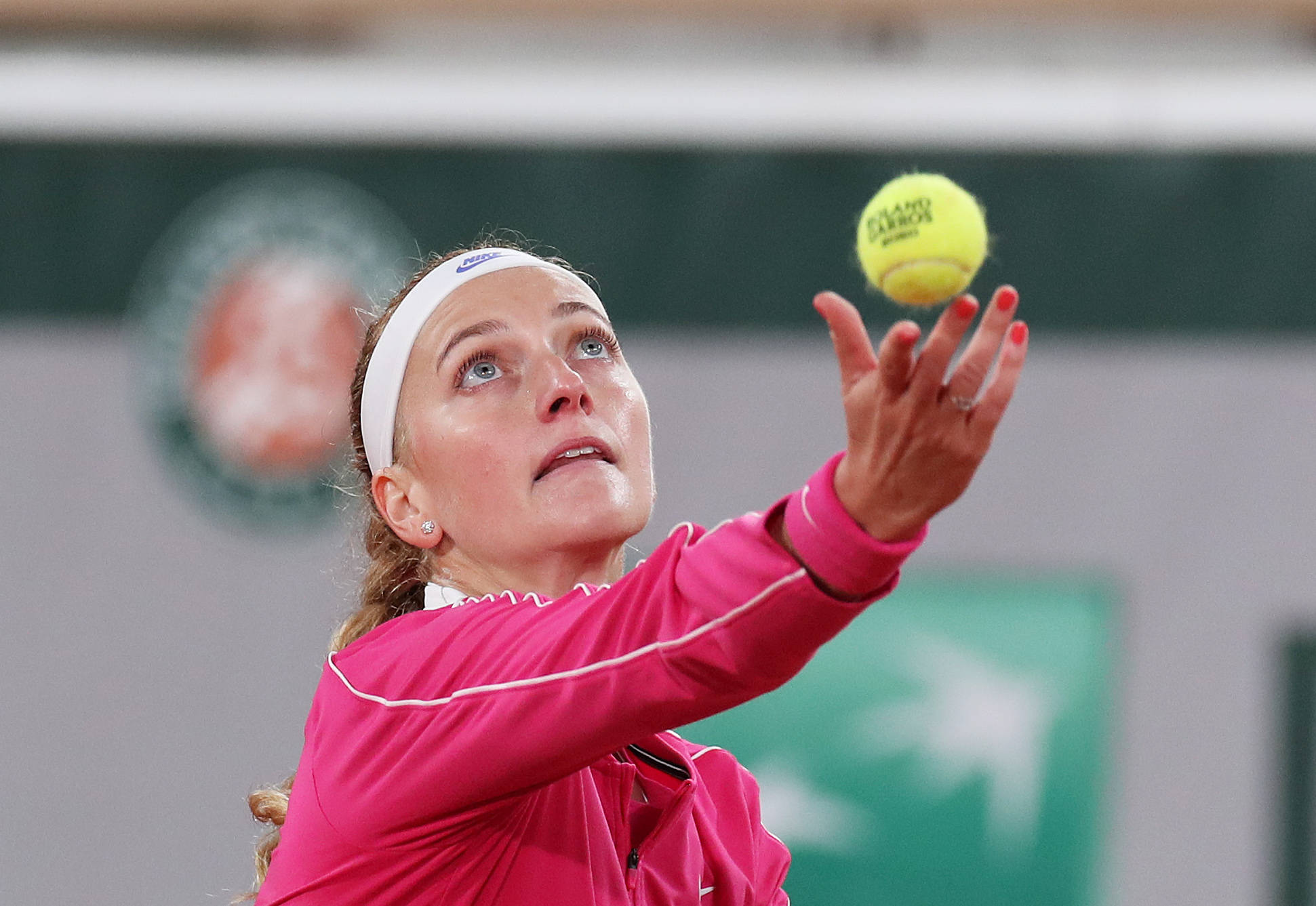 科维托娃在拜仁比赛中出色防守，问鼎冠军引发热议！的简单介绍