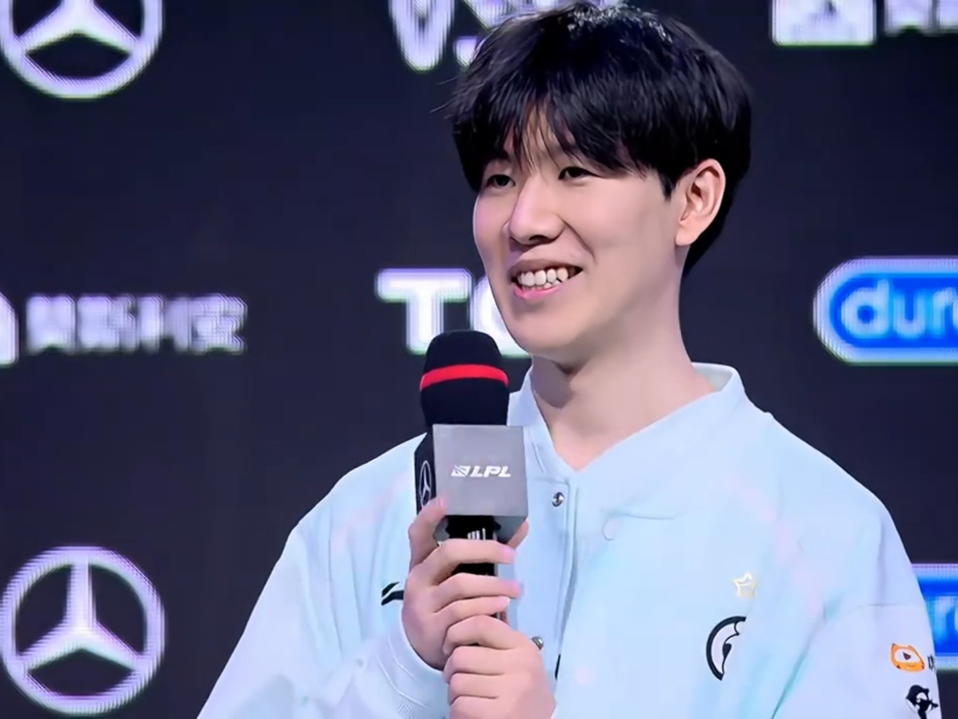 关于TheShy爆冷击败德国队，精彩发挥引爆全场！的信息